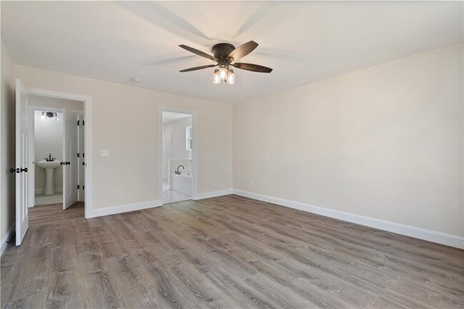 Building Photo - 230 Grand Oak Ln