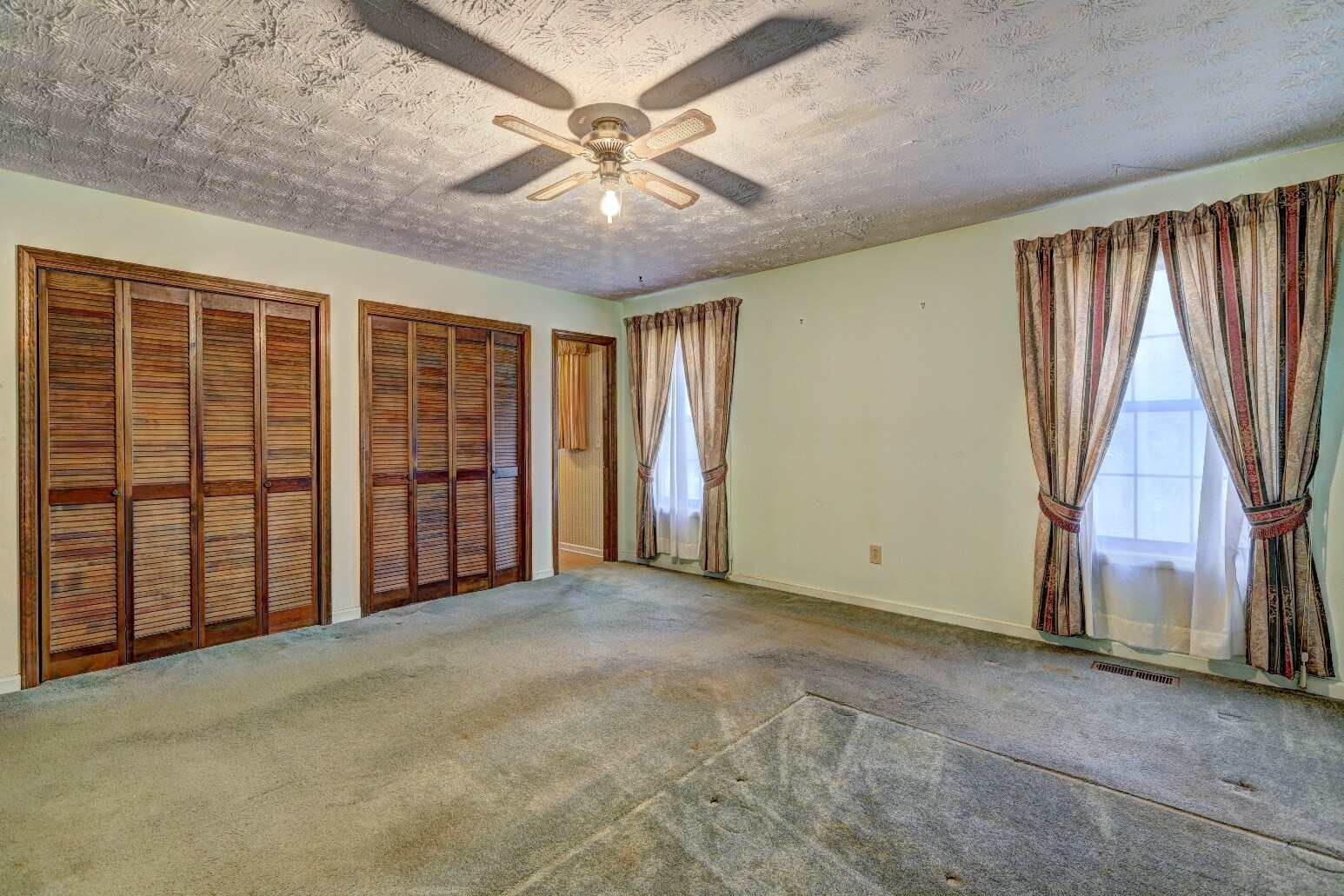 Building Photo - 503 Fayetteville Rd