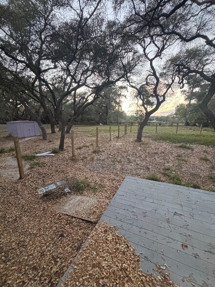 Building Photo - 2218 Saunders St