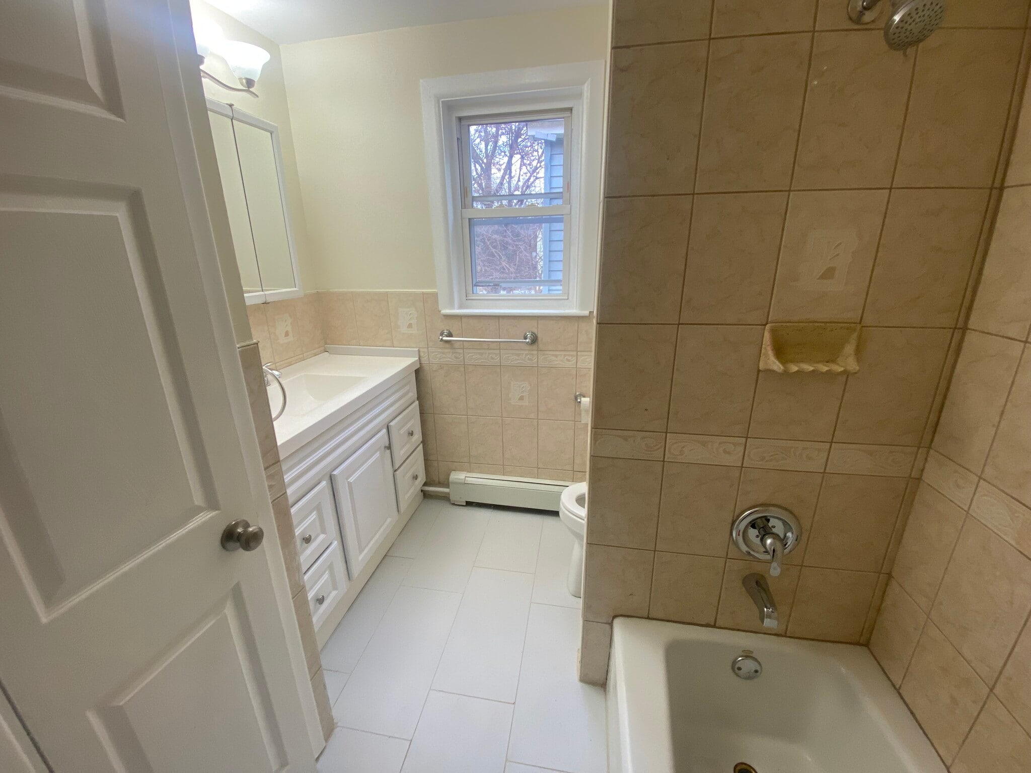 Building Photo - 37 Gautier Ave