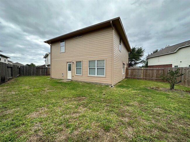 Building Photo - 19162 Yellow Thrush Dr