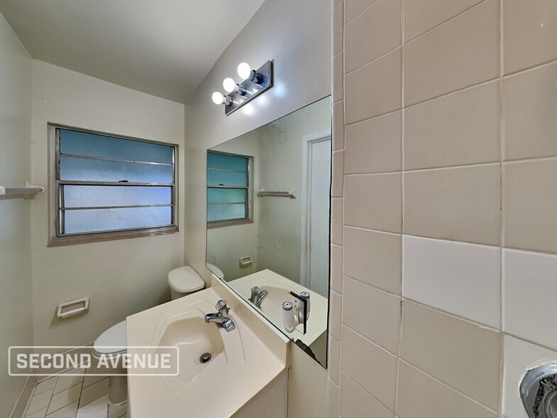 Building Photo - 7583 Patrice Ct