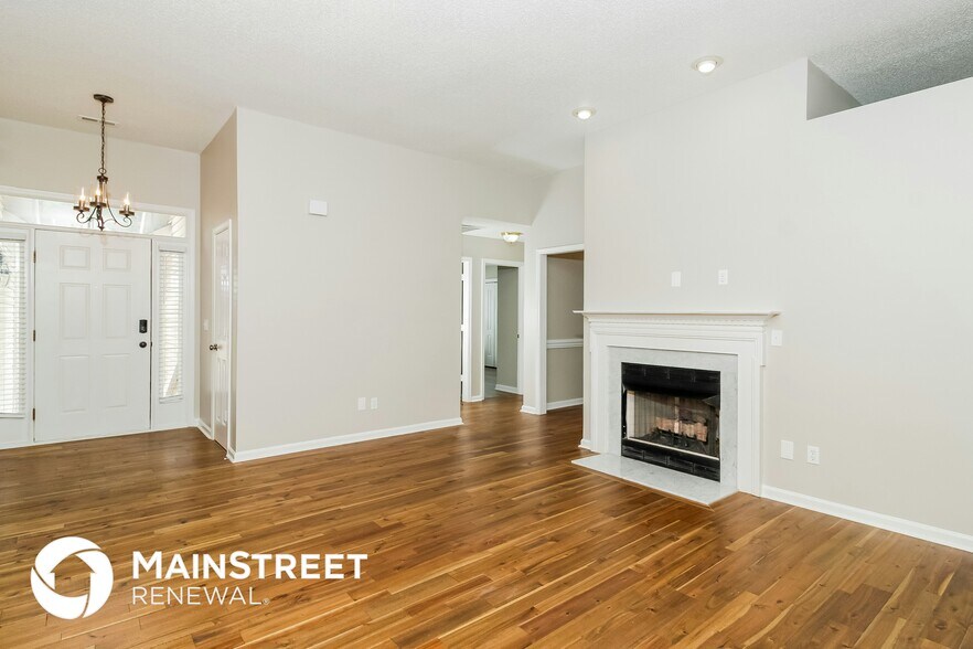 Building Photo - 4210 Clovelly Dr
