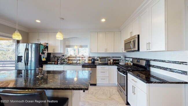 Building Photo - 193 Ludlow St