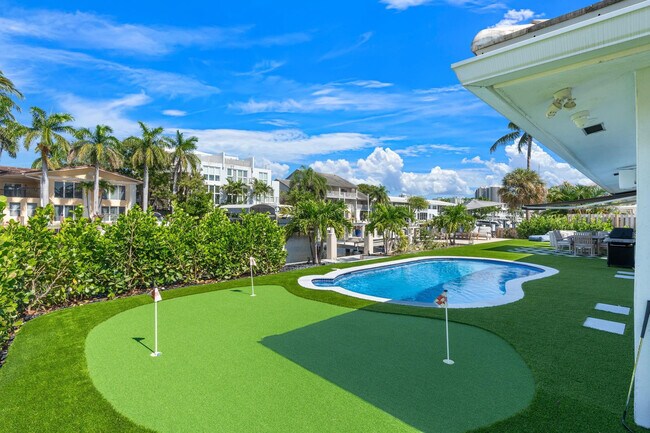 Building Photo - 2813 NE 29th St