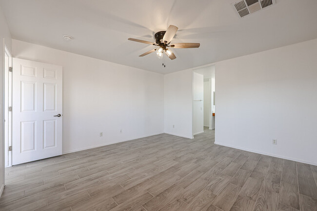 Building Photo - 4Bed/2Bath House at Watson Rd/Yuma Rd! $39...