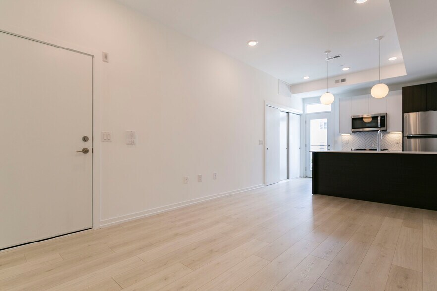 Building Photo - 1250 N Taney St