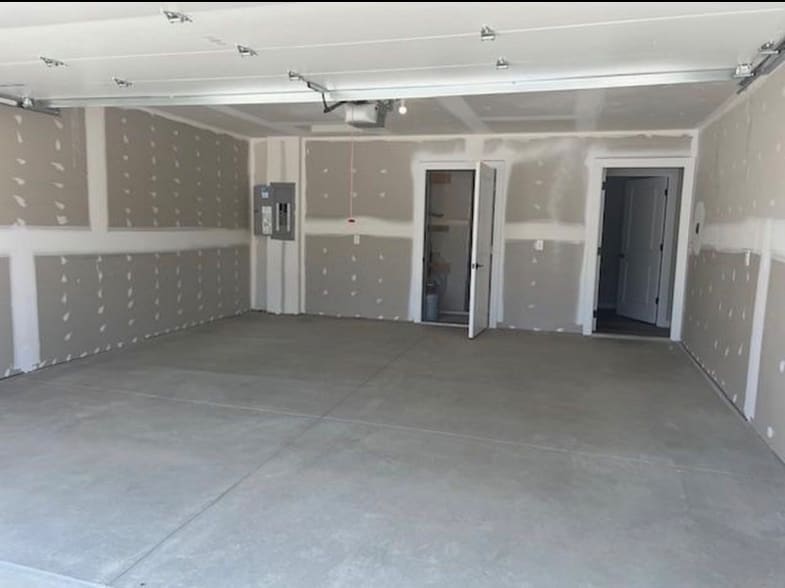 Building Photo - 566 Rochdale Run