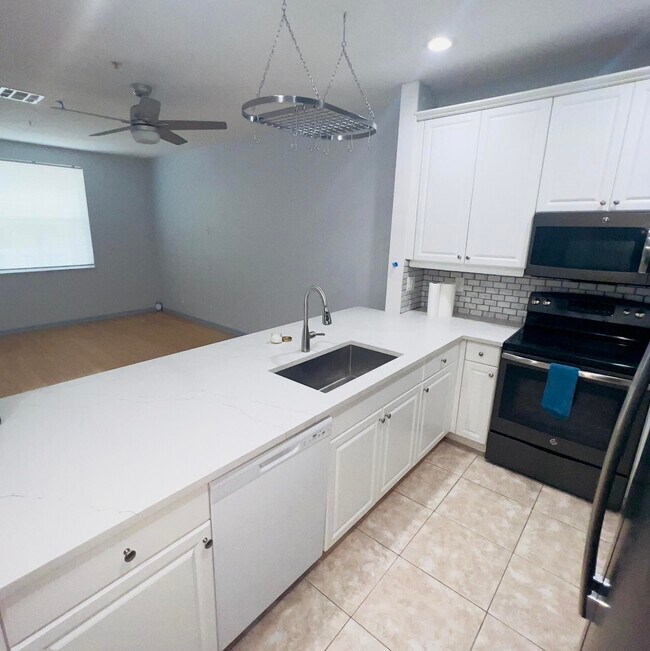 Building Photo - 4316 Main St