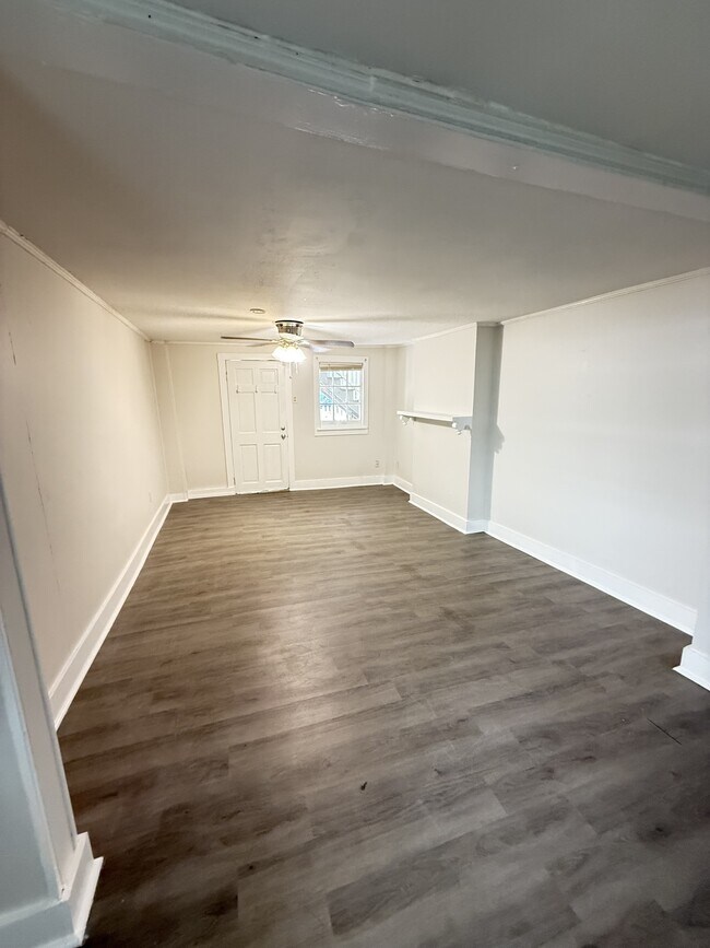 Building Photo - 4129 Prytania St