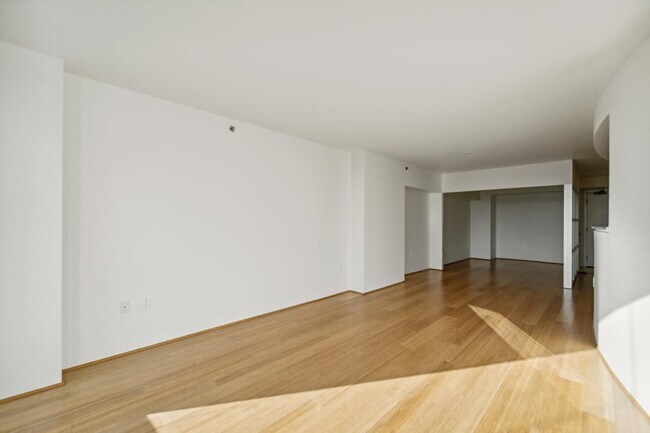 Building Photo - One Pacific Tower - 1 bedroom + den