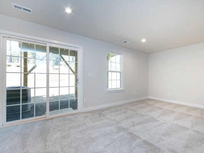 Building Photo - 431 Moondance Dr