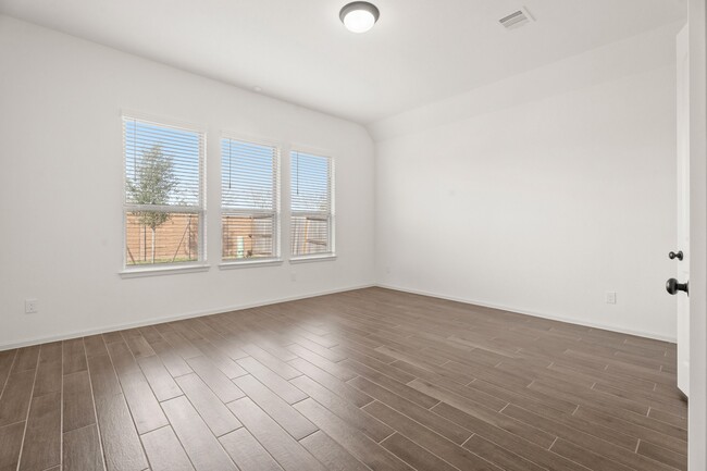 Building Photo - 4918 Morrison Dr