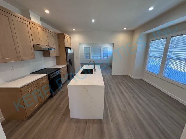 Building Photo - Charming 2-Bed, 2-Bath Duplex Oasis in Hea...