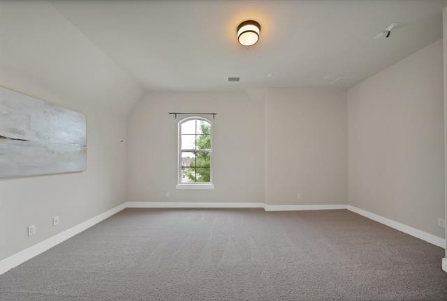 Building Photo - 2325 Hyer Pl