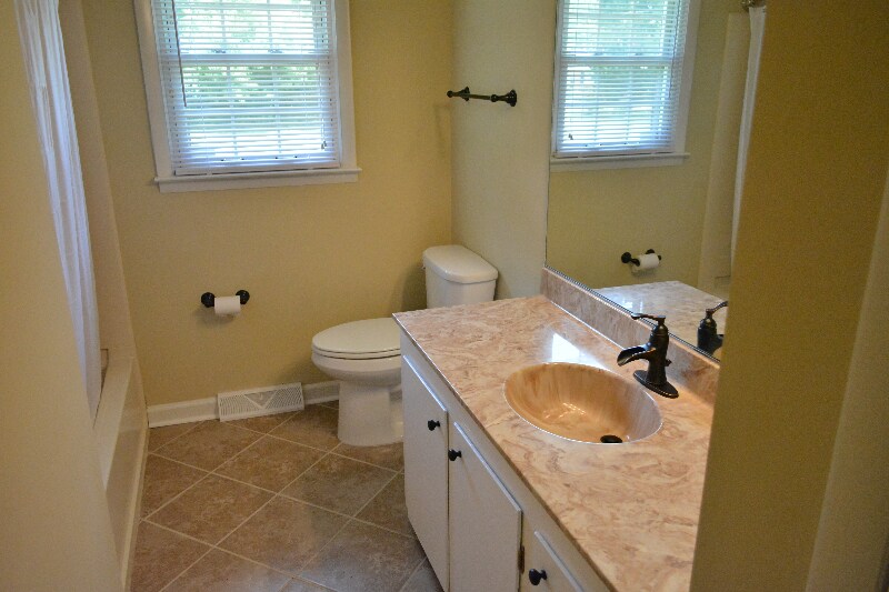 Building Photo - 4501 Kernersville Rd