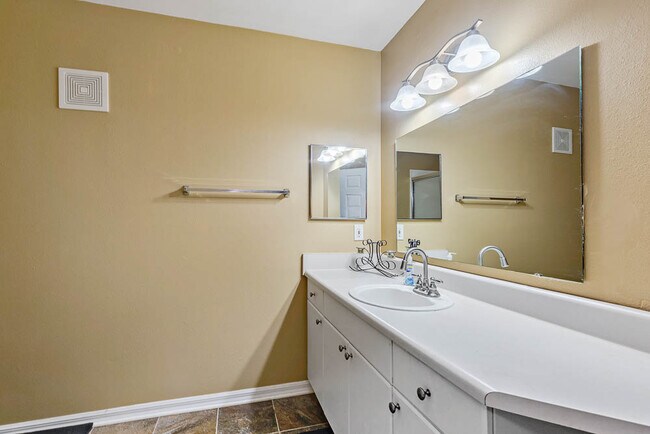 Building Photo - 3591 Kernan Blvd S