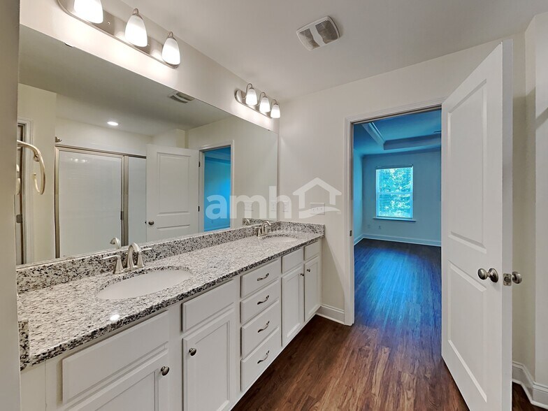 Building Photo - 144 Havenbrook Dr