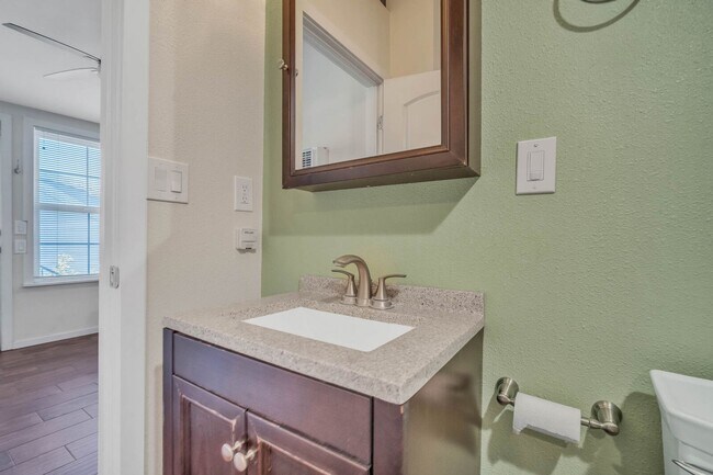 Building Photo - 5252 Trophy Dr