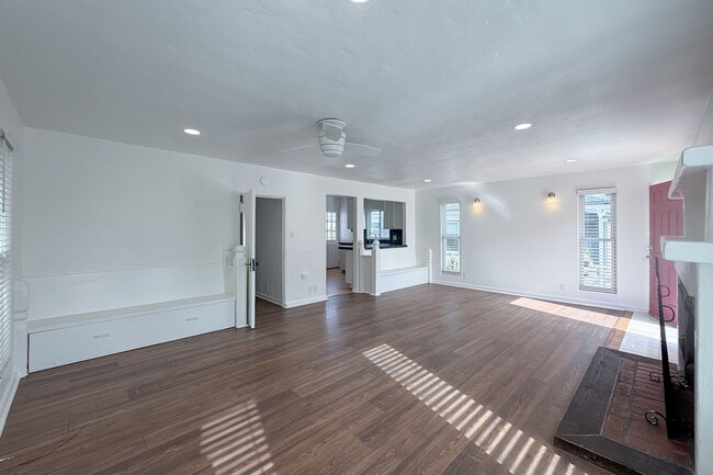 Building Photo - 117 Van Nuys Ave