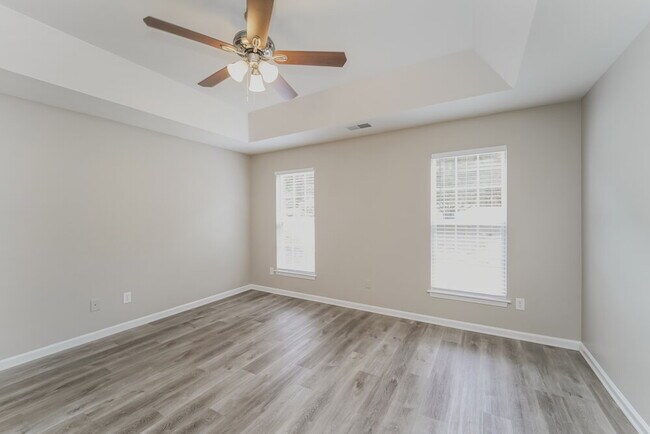 Building Photo - 161 Shephard Hill Dr