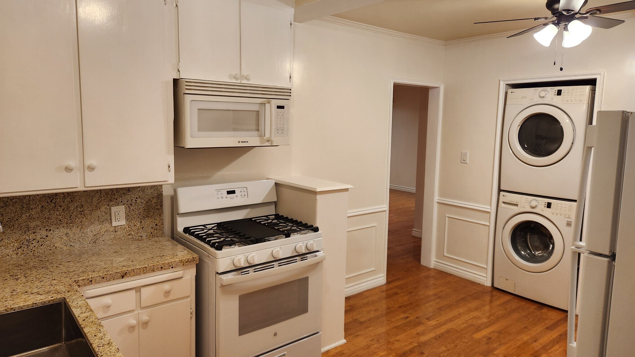 Building Photo - 10641 Whipple St