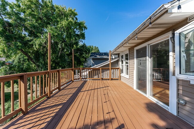 Building Photo - 147 Majestic Dr