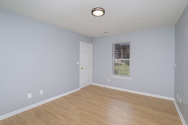 Building Photo - 4206 Wilson Ln