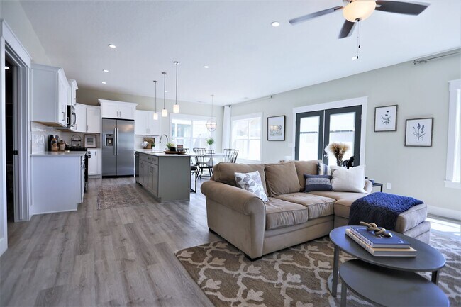 Building Photo - Like New 3BD/2.5BA with 2 Car Garage- $100...
