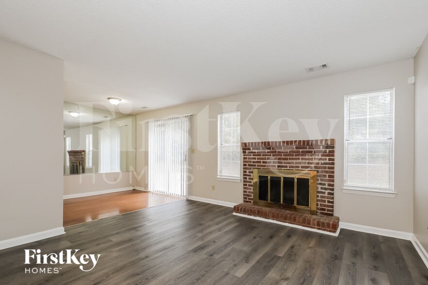 Building Photo - 8062 Creekstone Way