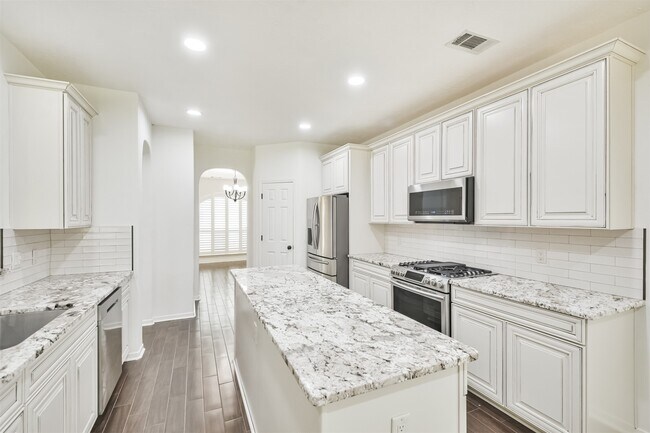 Building Photo - 811 Liberty Way