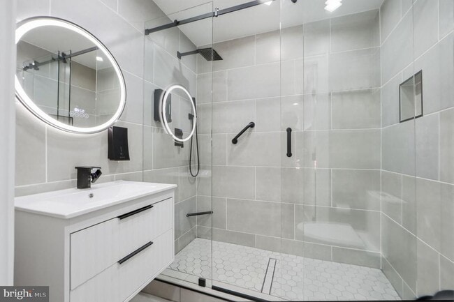 Building Photo - 6314 Barrs Ln