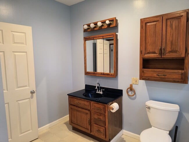 Building Photo - 11 Cottage Pl