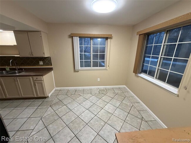 Building Photo - 37035 E Aragona Dr