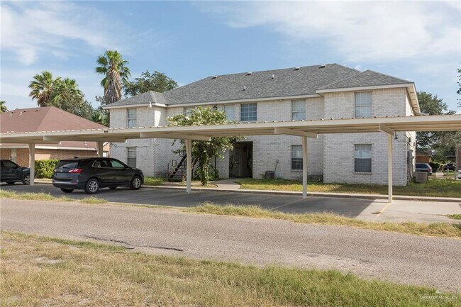 Building Photo - 13 Kimberly Ln