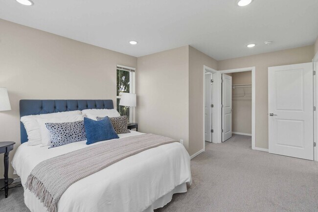 Building Photo - 3Bd/3Ba Seattle Home