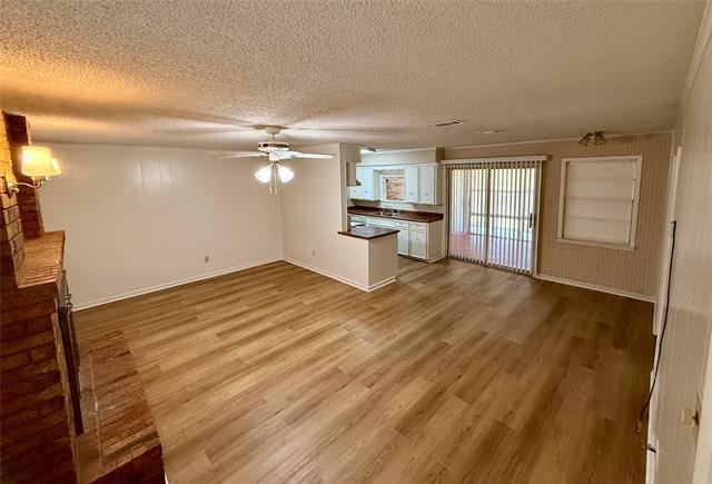 Building Photo - 124 Poinsettia Cir