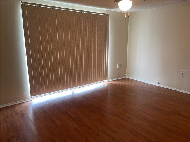 Building Photo - 7403 Populus Dr