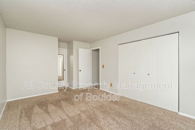 Building Photo - 7933 Countryside Dr