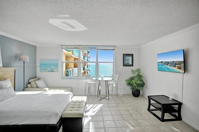 Building Photo - 2501 S Ocean Dr