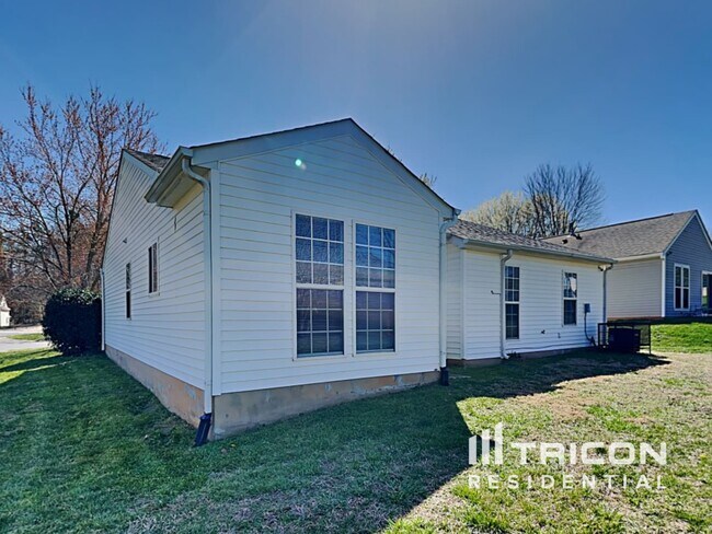 Building Photo - 6955 Kentucky Derby Dr