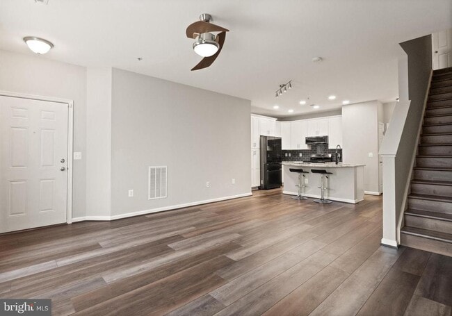 Building Photo - 9541 Center St