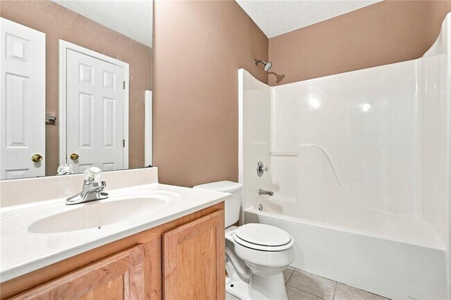 Building Photo - 3063 Kentmere Dr