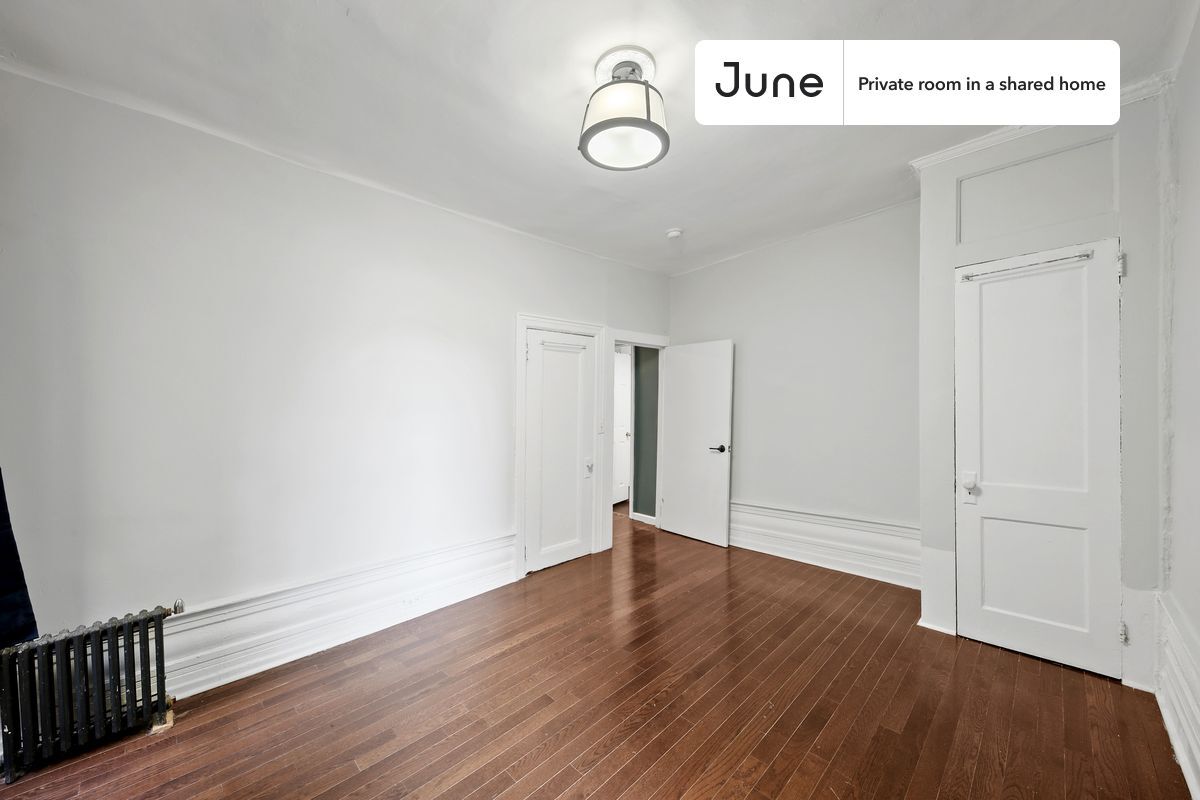 Building Photo - Room in Shared 3 bed/1 bath home in Hamilton Heights