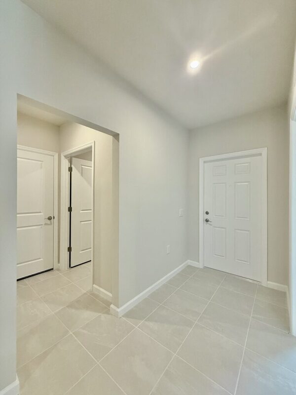Building Photo - 499 Voltaire Dr