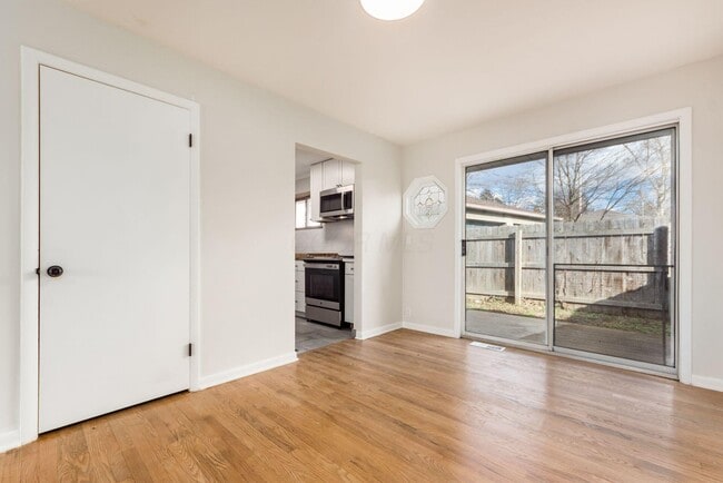 Building Photo - 4232 Eastlea Dr