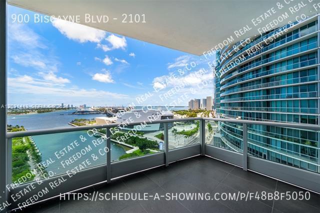 Building Photo - 900 Biscayne Blvd