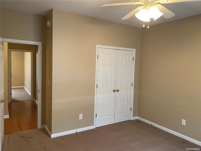 Building Photo - 4/3 in Deer Creek!