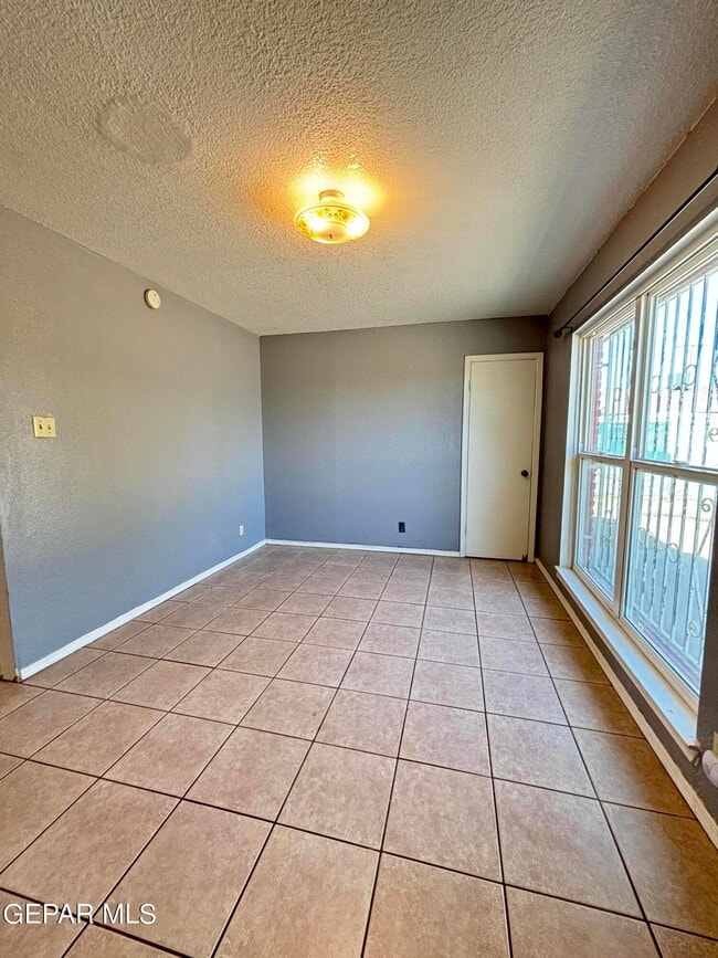 Building Photo - 10104 Alcan St