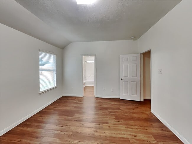 Building Photo - 15726 Regal Trace Ln